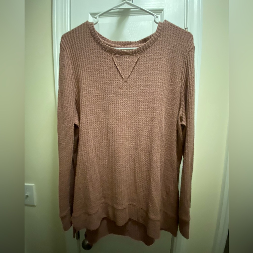 Women’s dusty pink lightweight sweater